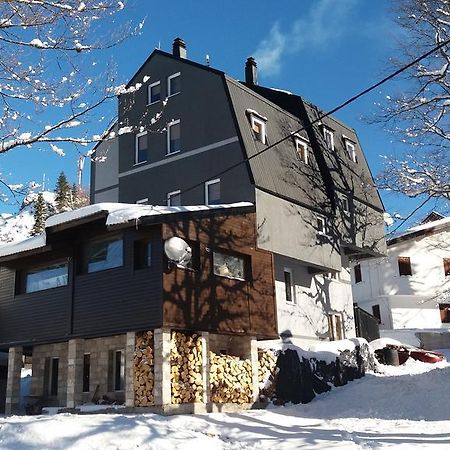 Apartments Artic Τζαχορίνα Εξωτερικό φωτογραφία