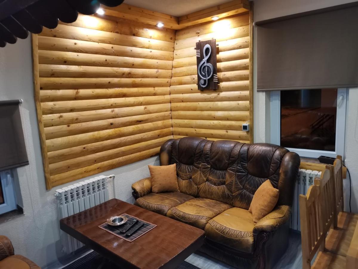 Apartments Artic Τζαχορίνα Εξωτερικό φωτογραφία