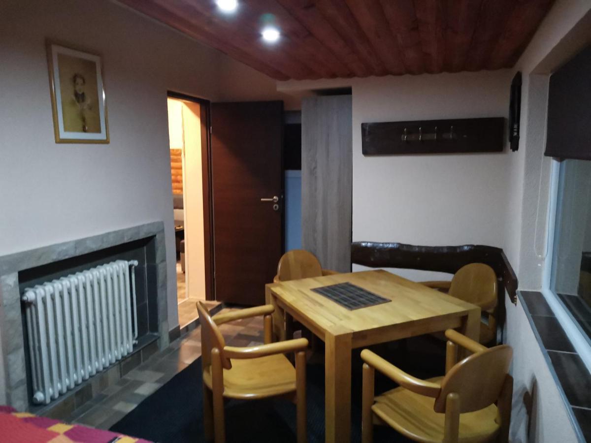 Apartments Artic Τζαχορίνα Εξωτερικό φωτογραφία