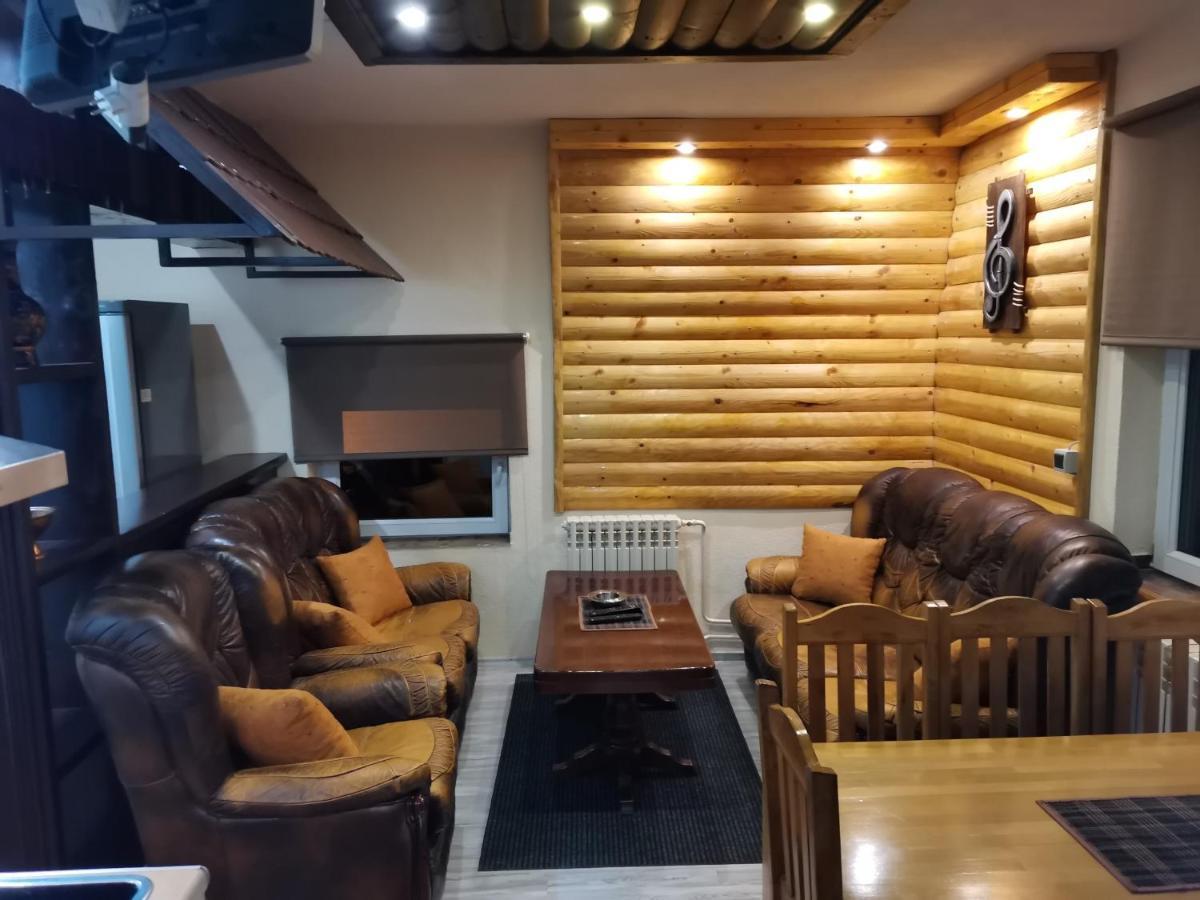 Apartments Artic Τζαχορίνα Εξωτερικό φωτογραφία