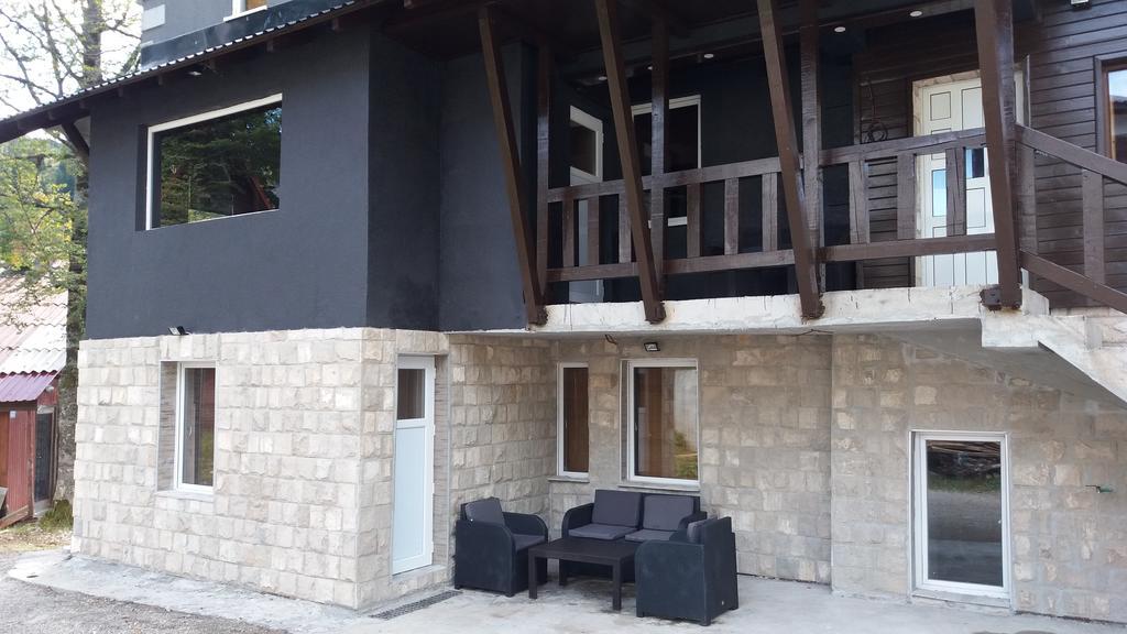 Apartments Artic Τζαχορίνα Εξωτερικό φωτογραφία