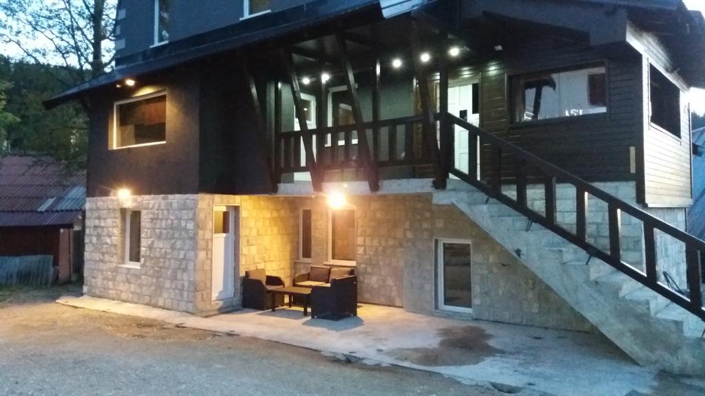 Apartments Artic Τζαχορίνα Εξωτερικό φωτογραφία
