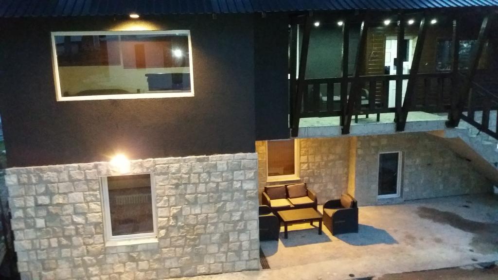 Apartments Artic Τζαχορίνα Εξωτερικό φωτογραφία